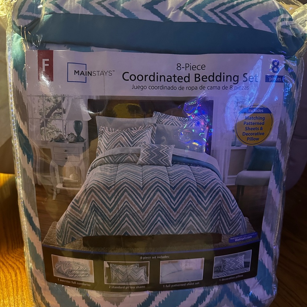 Mainstays Chevron Blue and White Bedding Set
